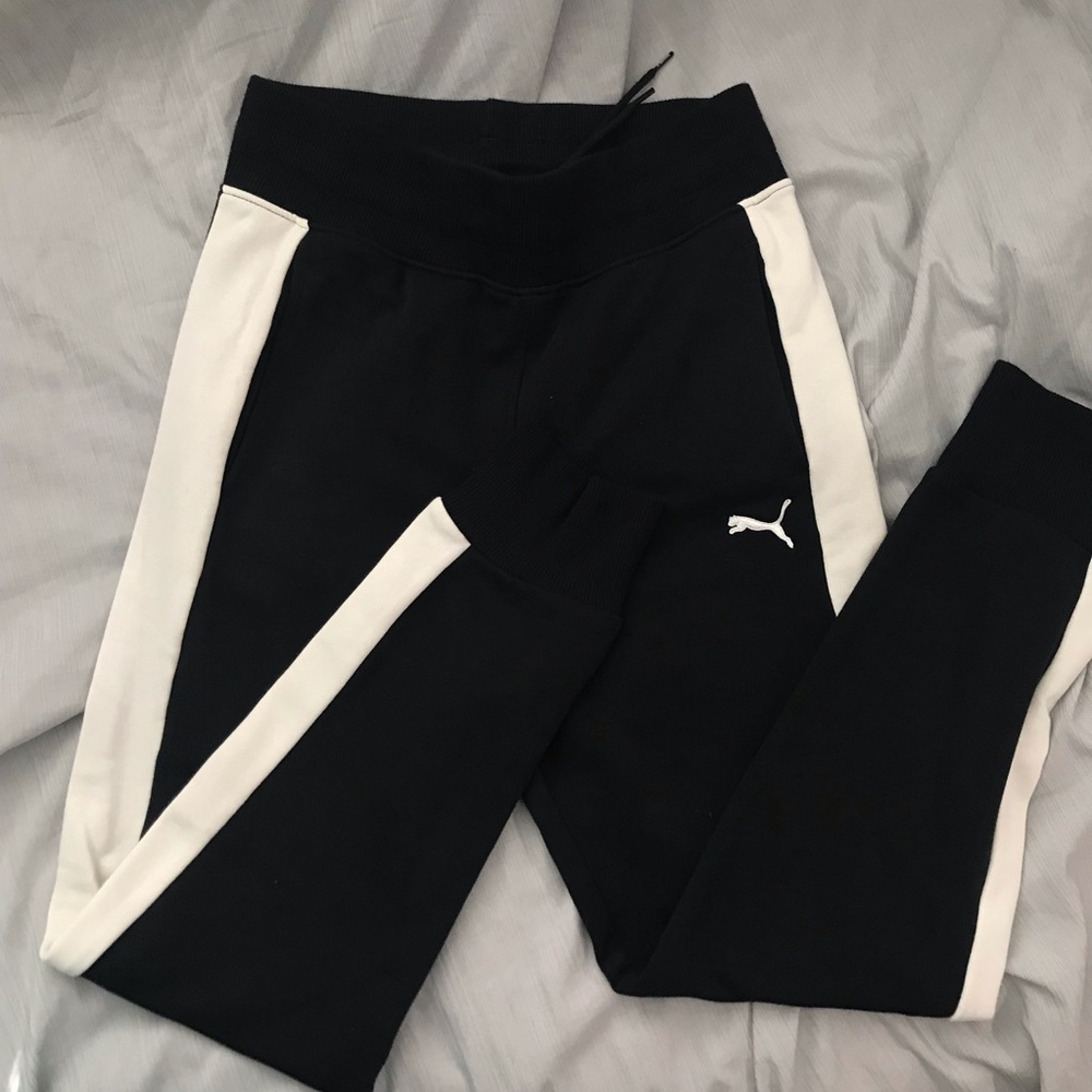 HIGH WAISTED PUMA SWEATS